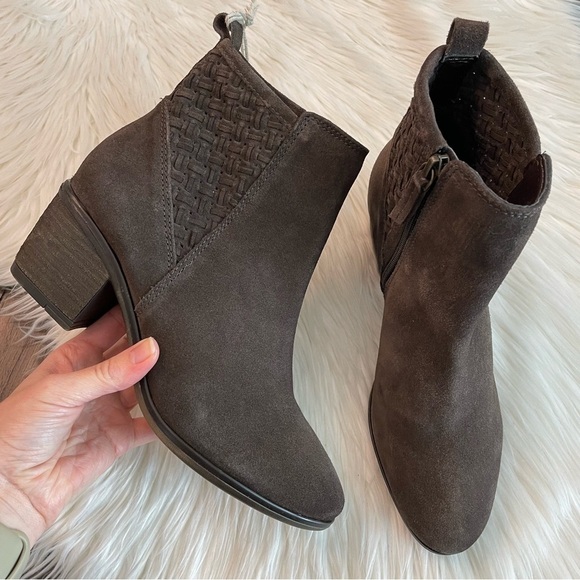 New Joie Genuine Suede Heeled Leather Booties in Chocolate Brown Size 8 - Picture 1 of 8